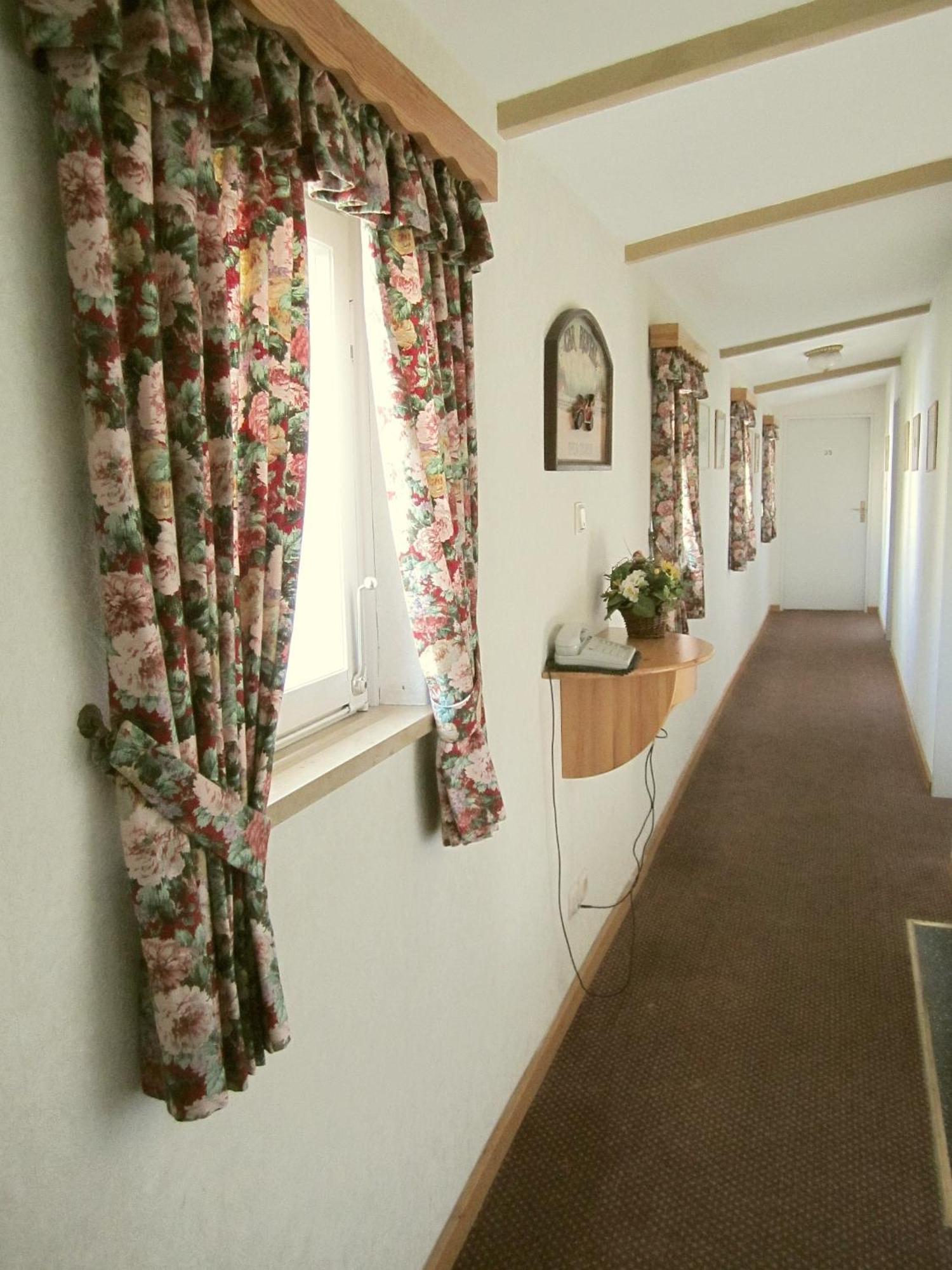 Motel Гамбург Экстерьер фото