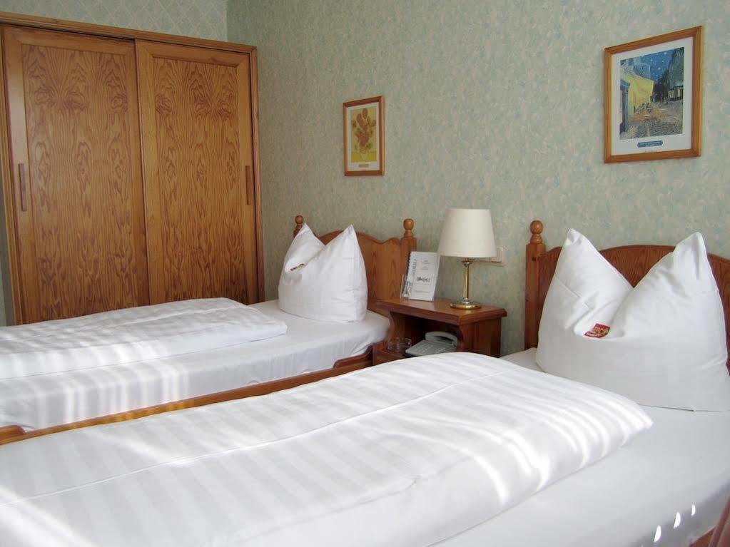 Motel Гамбург Экстерьер фото